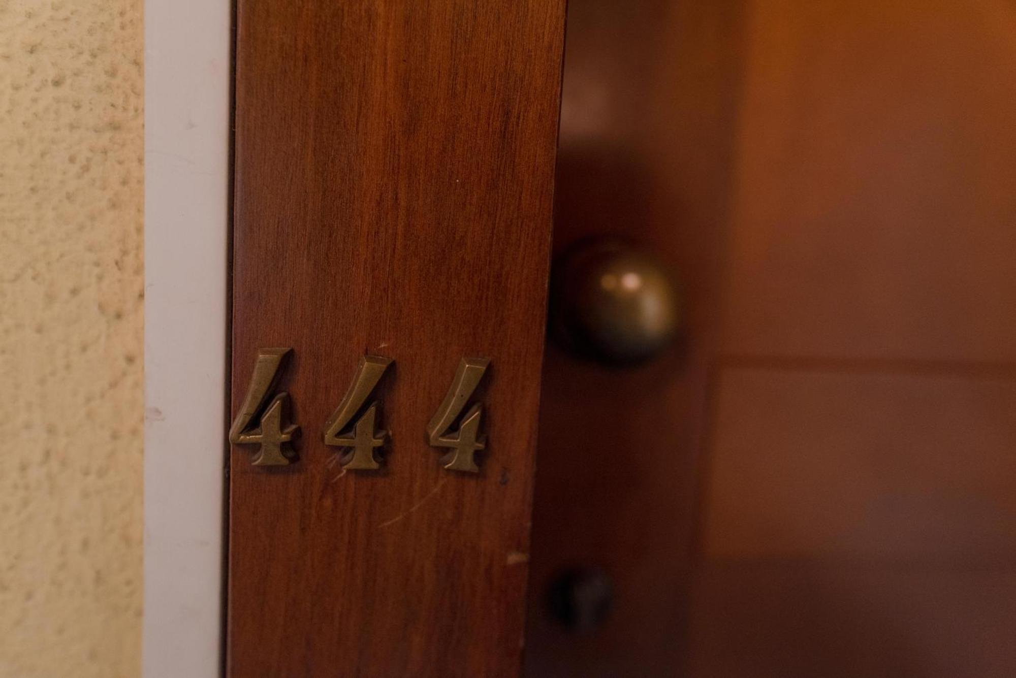 Familia Apartaments - 444 By Happyhostorino Extérieur photo